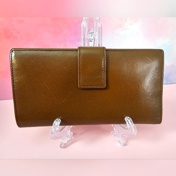 GUCCI EUC Long Wallet Leather Vintage Logo Embossed in Light Brown - Picture 6 of 15